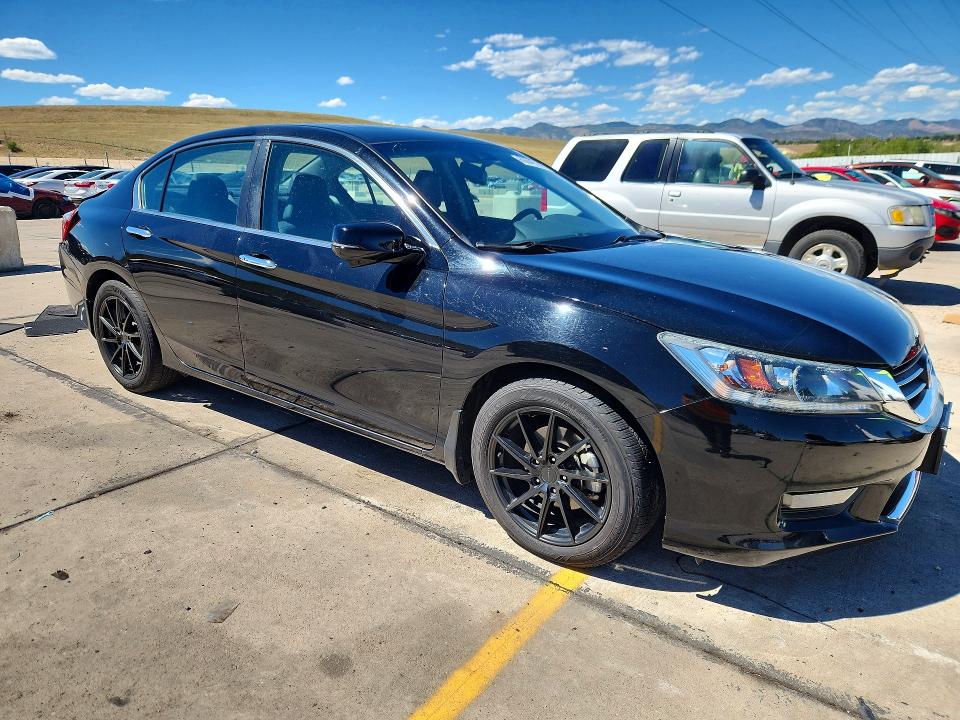 Foto 4 de la subasta – 2015 HONDA ACCORD con VIN 1HGCR2F88FA034185