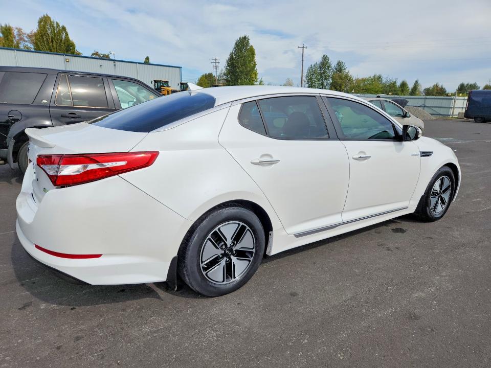 Photo 3 from auction – 2013 KIA OPTIMA with VIN KNAGM4AD3D5052451