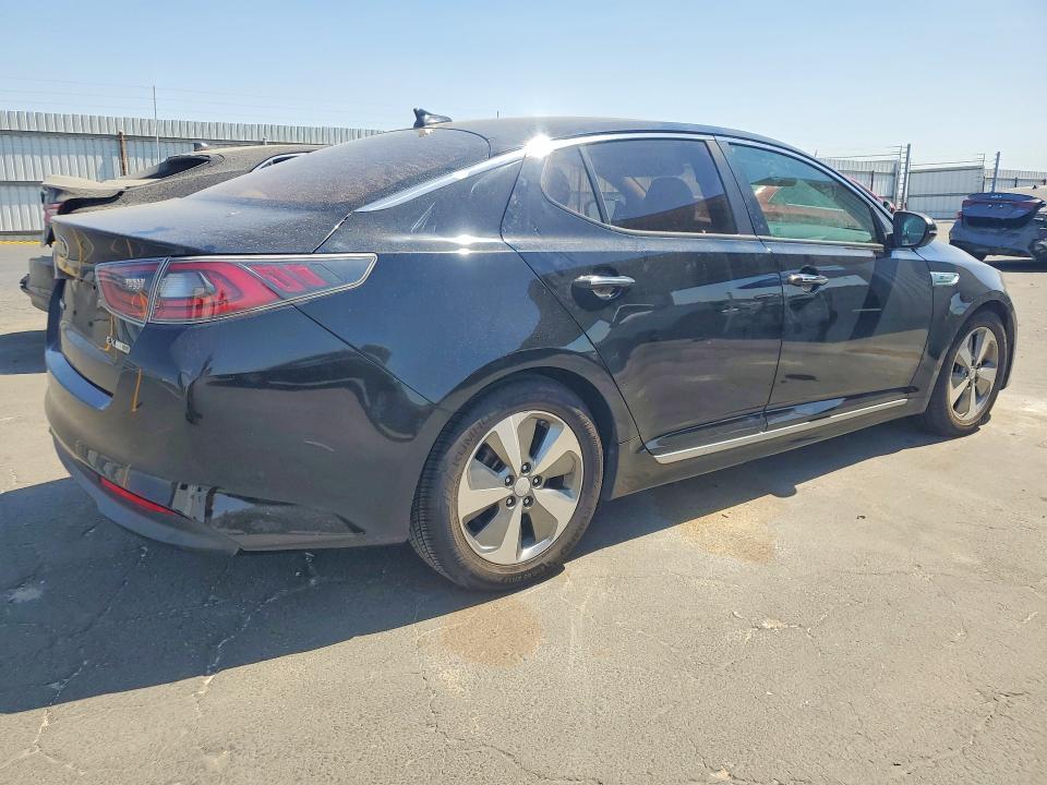 Photo 3 from auction – 2015 KIA OPTIMA with VIN KNAGN4ADXF5080666