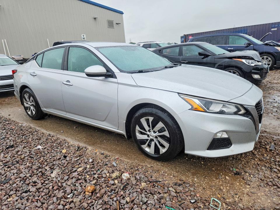 Photo 4 from auction – 2019 NISSAN ALTIMA with VIN 1N4BL4BV3KC172935