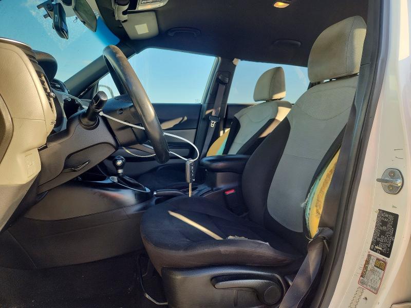 Фото 7 с аукциона – 2018 KIA SOUL с VIN KNDJN2A29J7599409