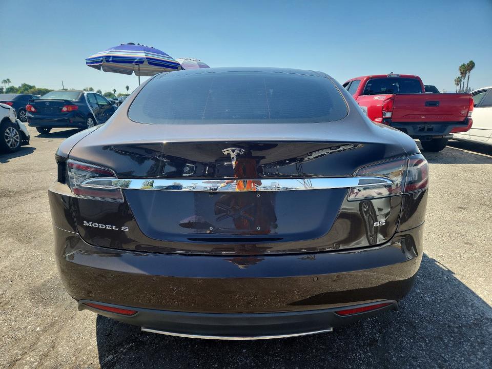 Photo 6 from auction – 2014 TESLA MODEL S with VIN 5YJSA1H16EFP61004