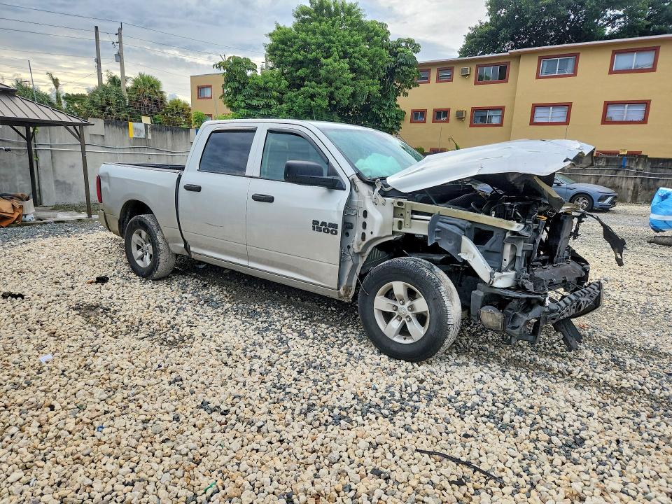 Снимка 4 от търг – 2016 RAM 1500 с VIN 1C6RR6KT9GS298237