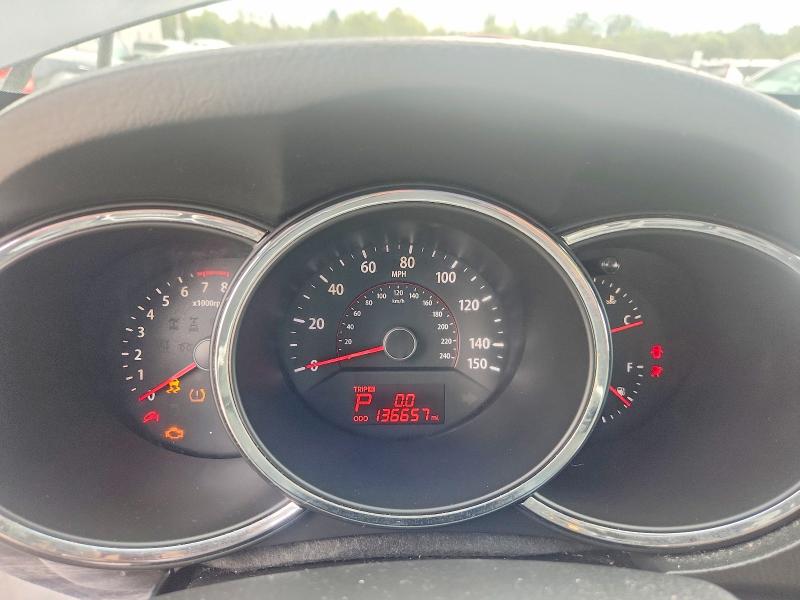 Photo 9 from auction – 2011 KIA SORENTO with VIN 5XYKT4A28BG142312