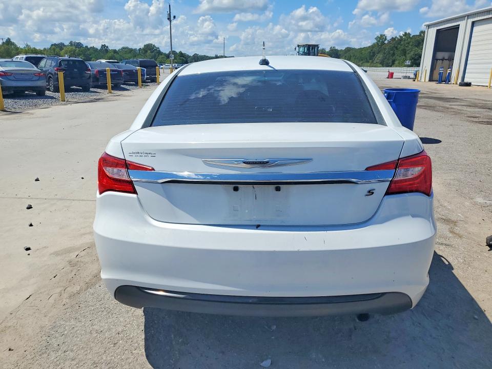 Photo 6 from auction – 2013 CHRYSLER 200 with VIN 1C3CCBBB2DN545905