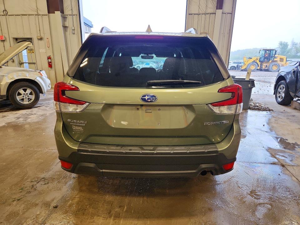 Photo 6 from auction – 2020 SUBARU FORESTER with VIN JF2SKAJC5LH519375