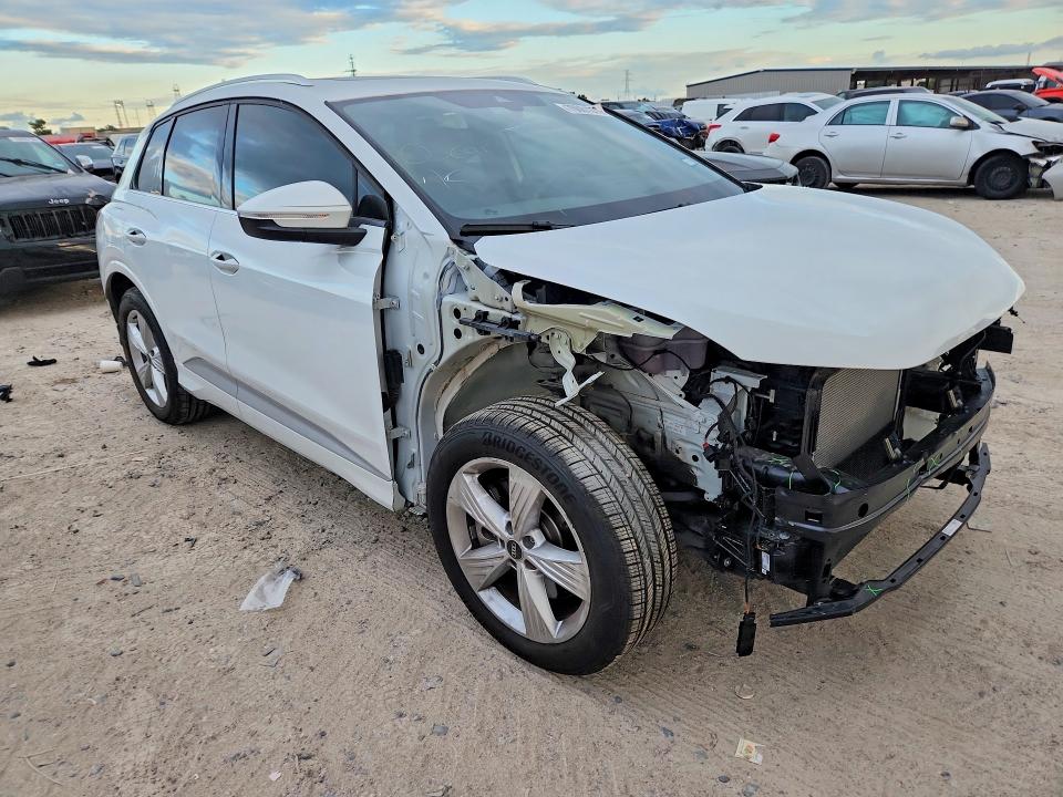 Foto 4 de la subasta – 2023 AUDI Q4 E-TRON con VIN WA1M2BFZXPP000306