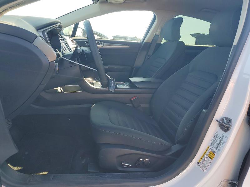 Zdjęcie 7 z aukcji – 2017 FORD FUSION z VIN 3FA6P0HD8HR313571