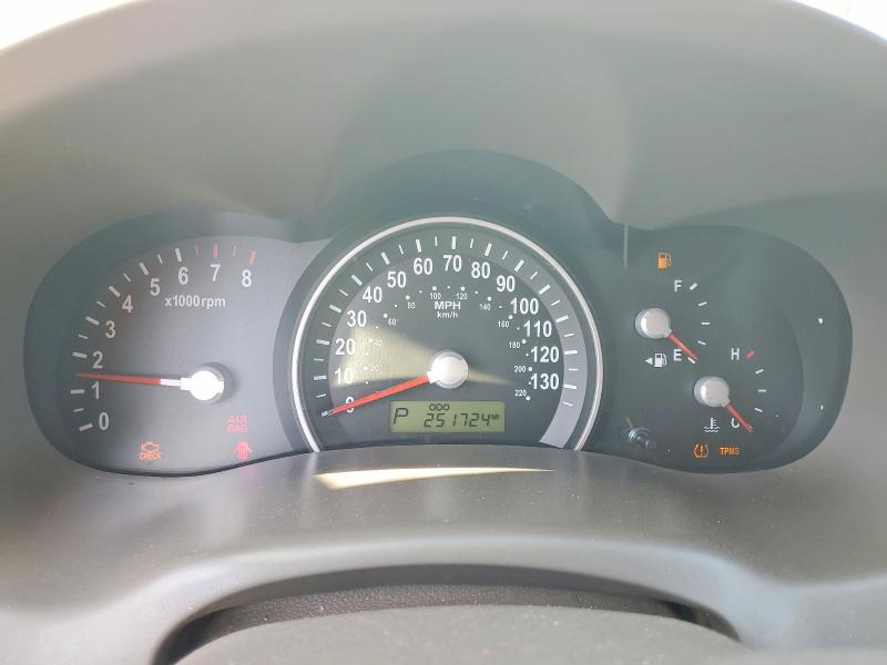 Photo 9 from auction – 2010 KIA SEDONA with VIN KNDMG4C39A6358402