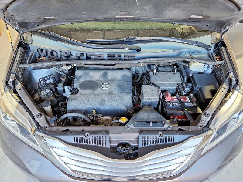 Photo 12 from auction – 2015 TOYOTA SIENNA with VIN 5TDYK3DC6FS622336