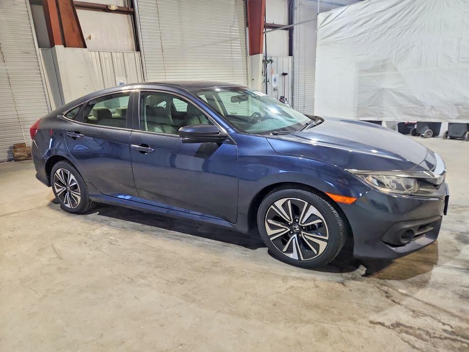 Photo 4 from auction – 2018 HONDA CIVIC with VIN 19XFC1F37JE201766
