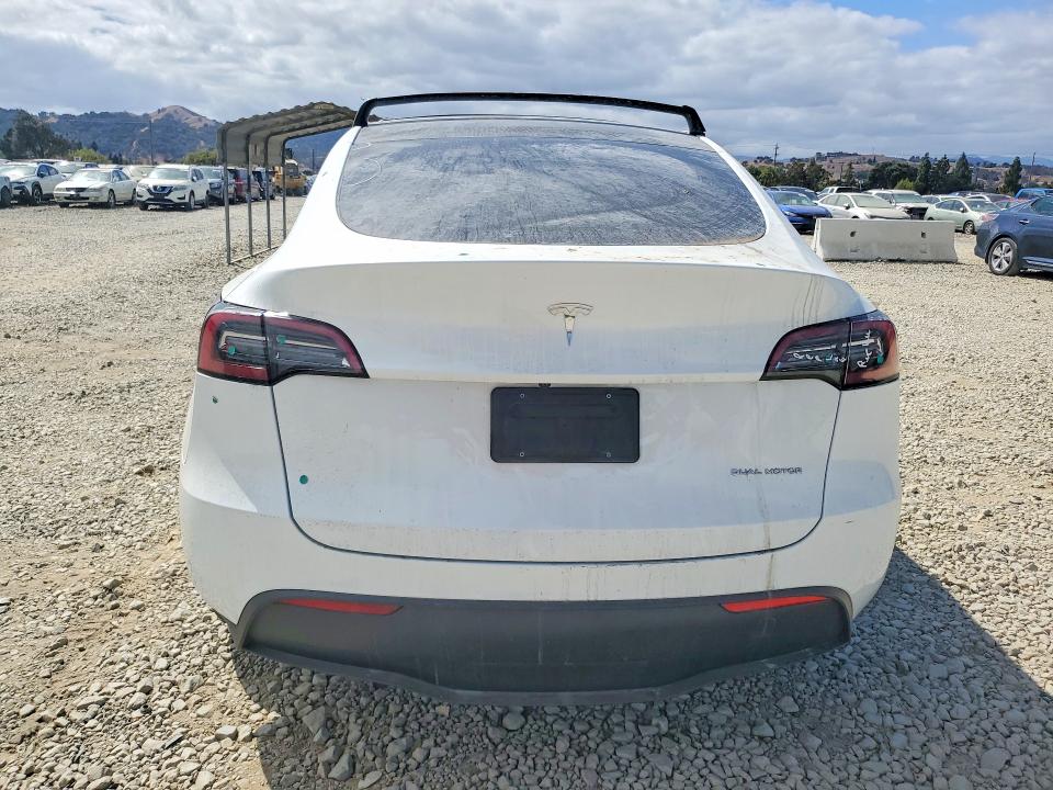 Photo 6 from auction – 2023 TESLA MODEL Y with VIN 7SAYGDEE4PF744256