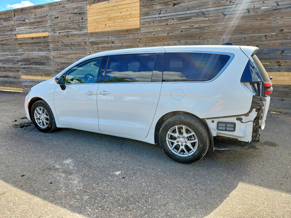Photo 2 from auction – 2026 CHRYSLER PACIFICA with VIN 2C4RC1BG3TR212786