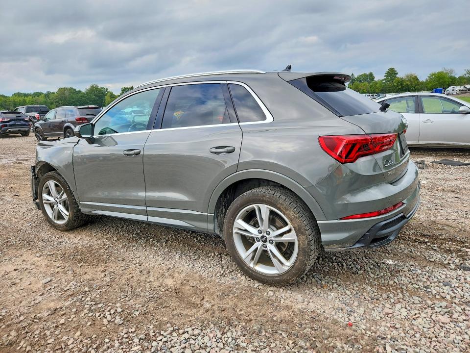 Снимка 2 от търг – 2021 AUDI Q3 с VIN WA1EECF37M1092597