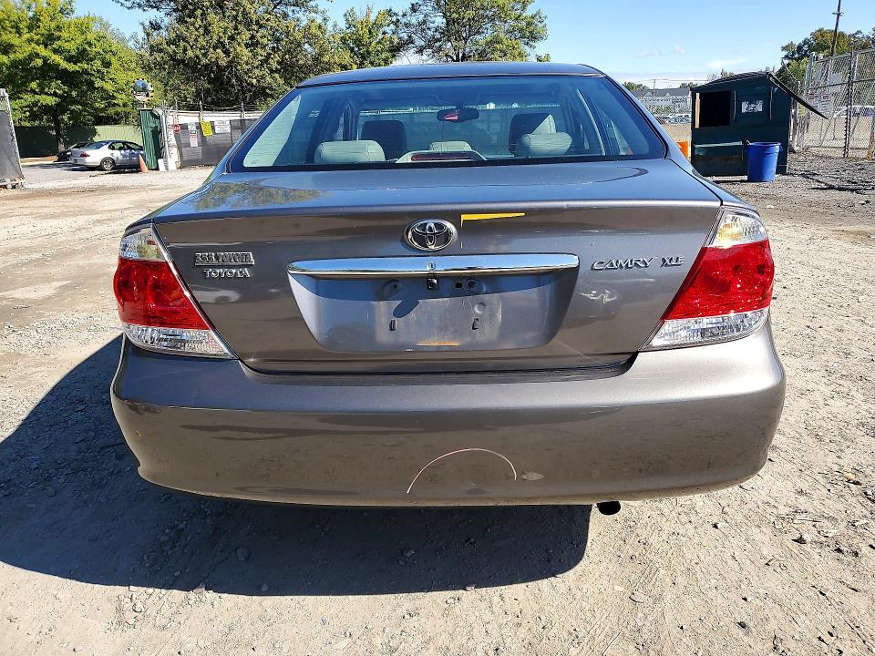 Photo 6 from auction – 2005 TOYOTA CAMRY with VIN 4T1BE30K95U506578
