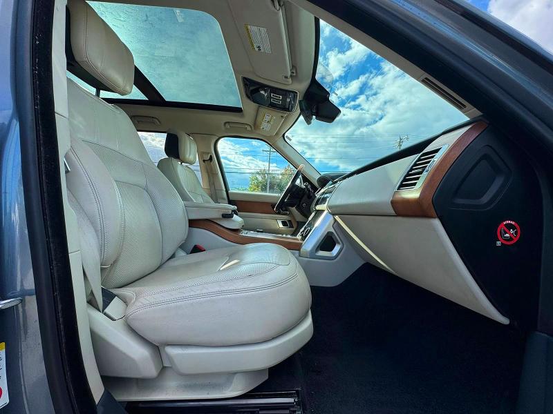 Photo 5 from auction – 2019 LAND ROVER RANGE ROVER with VIN SALGS2SV7KA539380