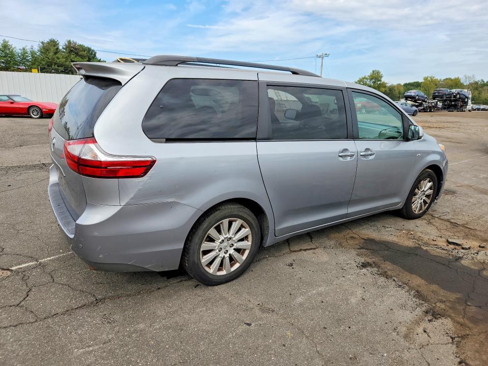 Zdjęcie 3 z aukcji – 2016 TOYOTA SIENNA z VIN 5TDDK3DC9GS141304