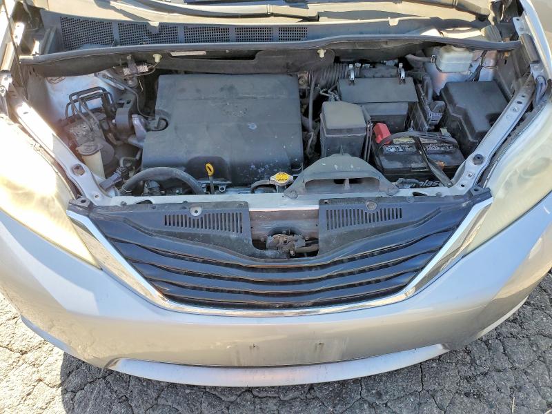 Фото 12 с аукциона – 2012 TOYOTA SIENNA с VIN 5TDKK3DC4CS251081