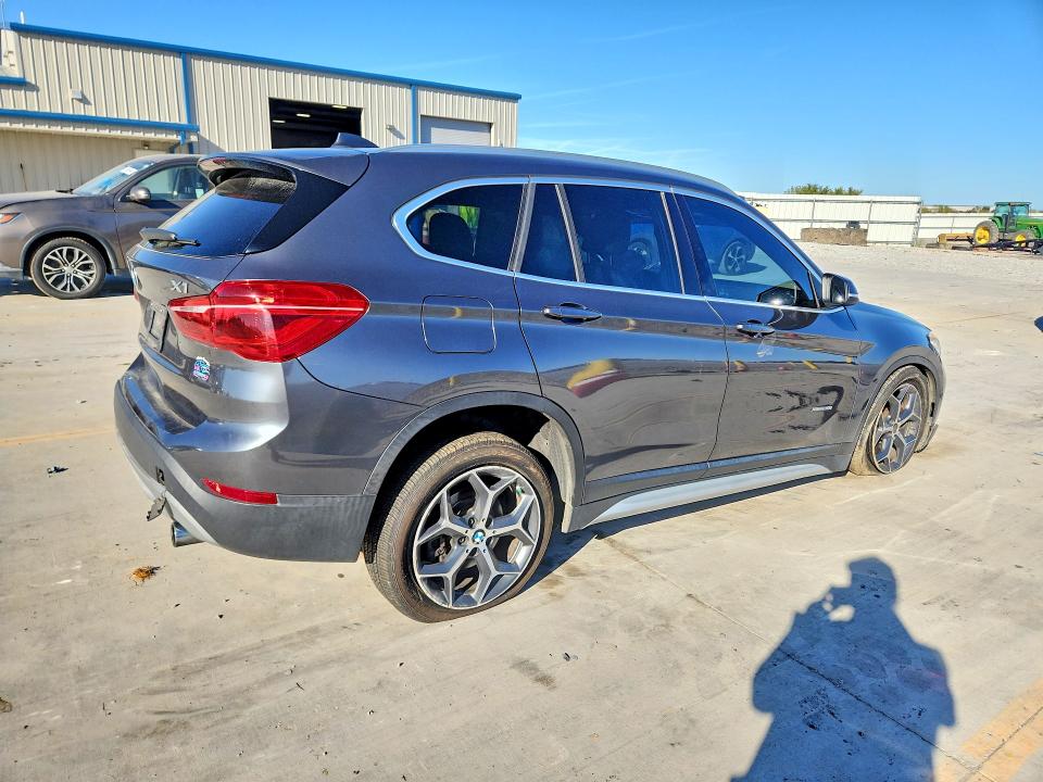 Foto 3 de la subasta – 2016 BMW X1 con VIN WBXHT3C33GP886305