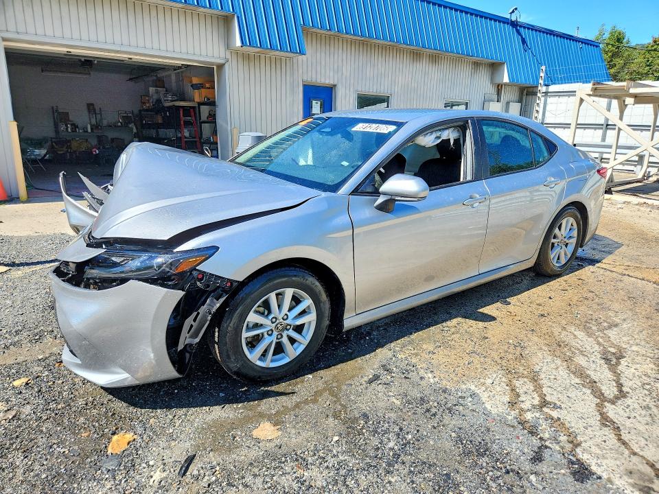 Photo 1 from auction – 2025 TOYOTA CAMRY with VIN 4T1DAACK6SU592724