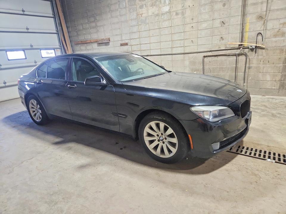 Photo 4 from auction – 2011 BMW 750 with VIN WBAKC6C52BC394822