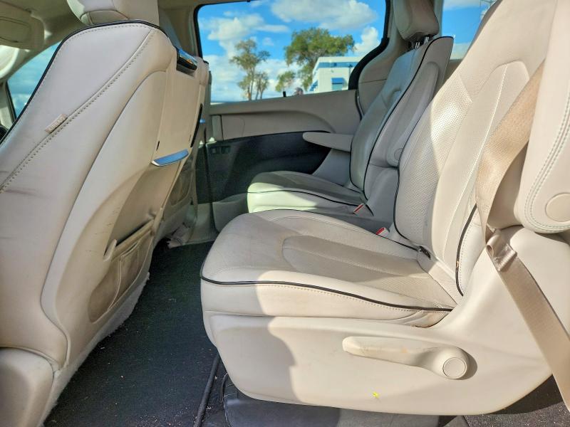 Photo 11 from auction – 2018 CHRYSLER PACIFICA with VIN 2C4RC1N77JR169790