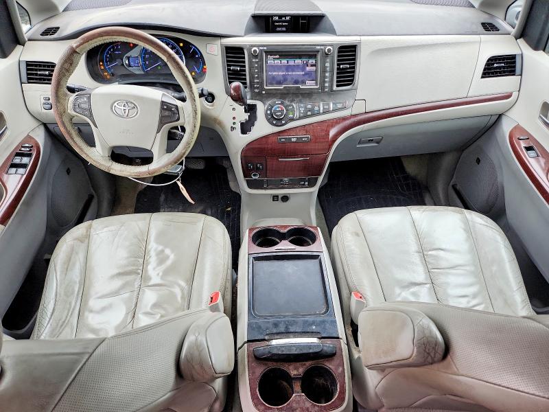 Снимка 8 от търг – 2011 TOYOTA SIENNA с VIN 5TDDK3DC0BS018161