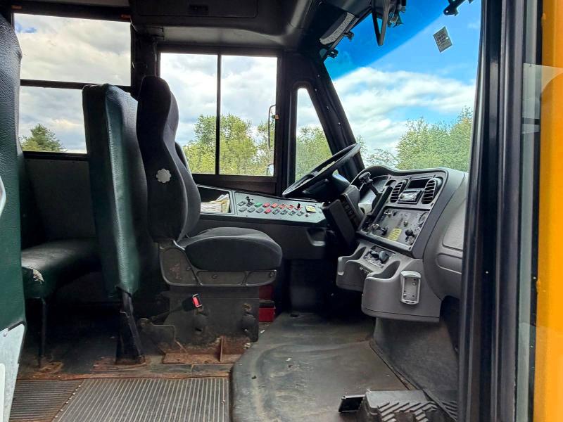 Photo 5 from auction – 2015 FREIGHTLINER CHASSIS with VIN 4UZABRDU4FCFW9648
