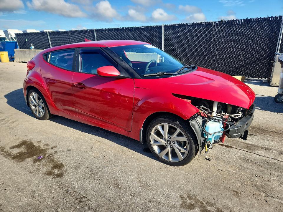 Photo 4 from auction – 2016 HYUNDAI VELOSTER with VIN KMHTC6AD2GU292452
