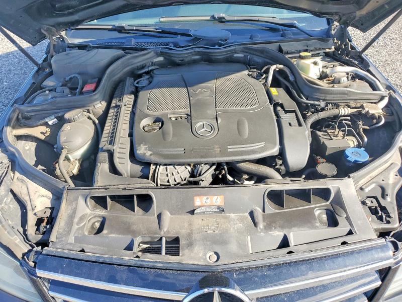 Zdjęcie 11 z aukcji – 2014 MERCEDES-BENZ C z VIN WDDGF8AB2EA950265