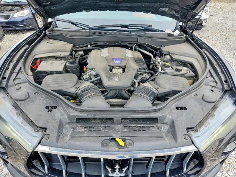 Photo 12 from auction – 2017 MASERATI LEVANTE with VIN ZN661YUS8HX241307