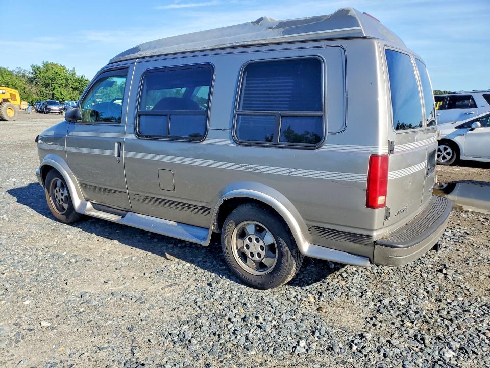 Photo 2 from auction – 2003 CHEVROLET ASTRO with VIN 1GBDM19X23B126790