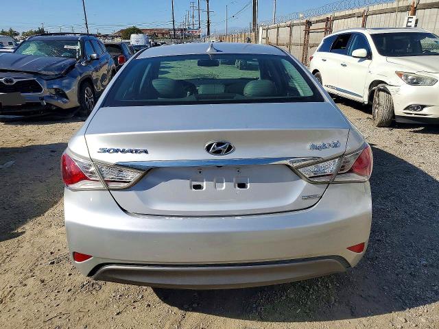 Photo 6 from auction – 2013 HYUNDAI SONATA with VIN KMHEC4A40DA098092