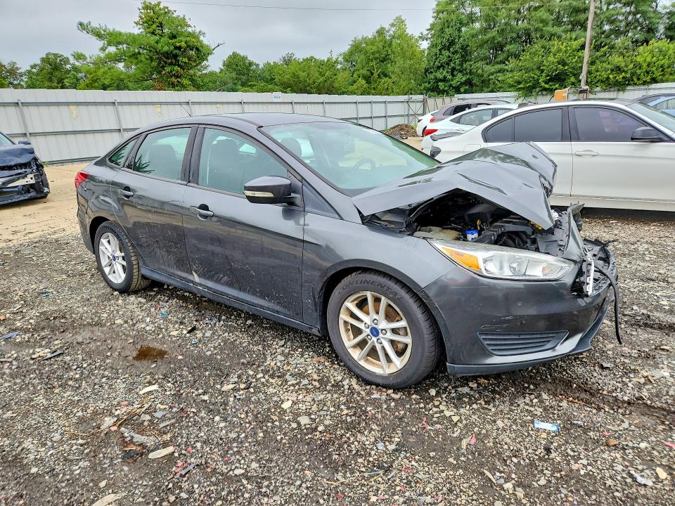 Photo 4 from auction – 2016 FORD FOCUS with VIN 1FADP3F24GL401119