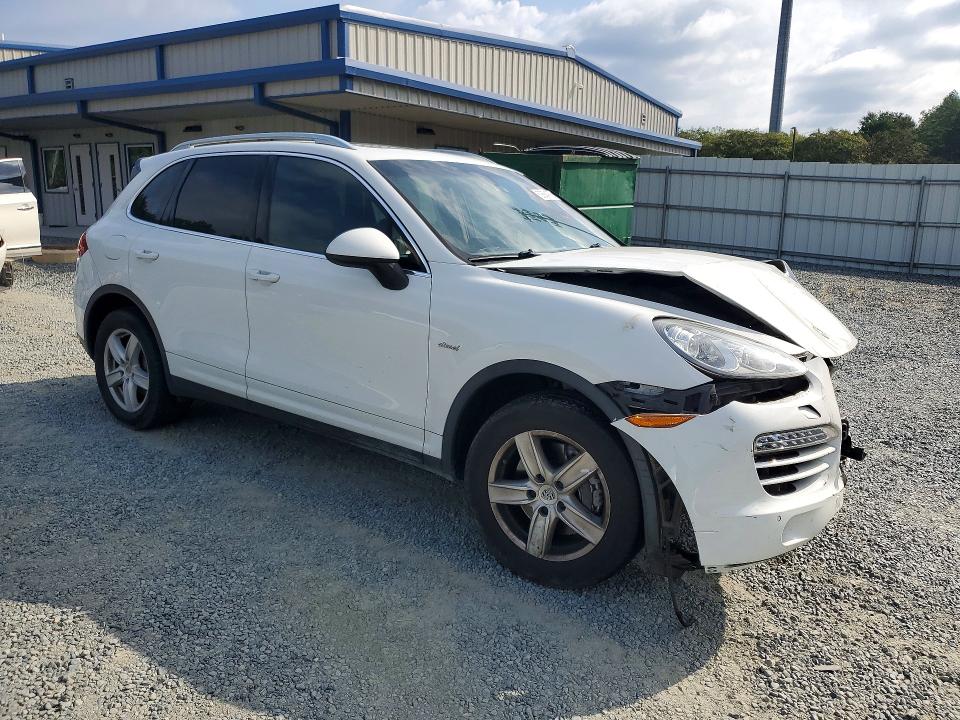 Photo 4 from auction – 2013 PORSCHE CAYENNE with VIN WP1AF2A22DLA40114