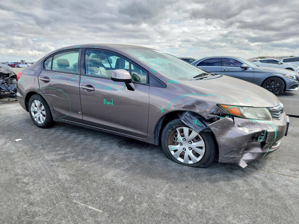 Photo 4 from auction – 2012 HONDA CIVIC with VIN 2HGFB2F59CH522646