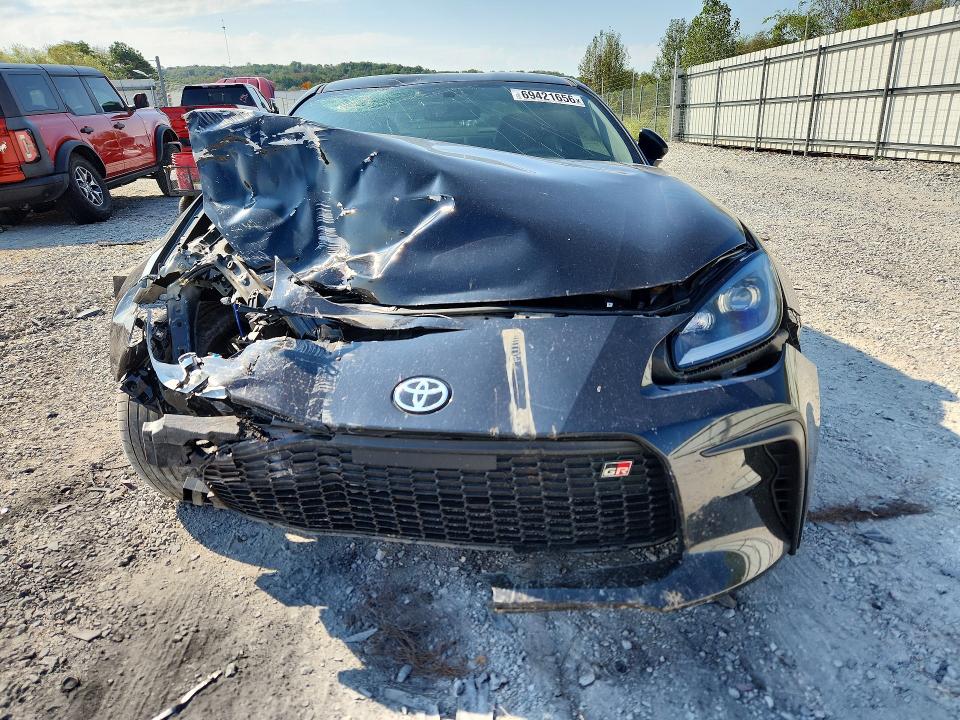Снимка 5 от търг – 2024 TOYOTA GR 86 с VIN JF1ZNBE17R8757083