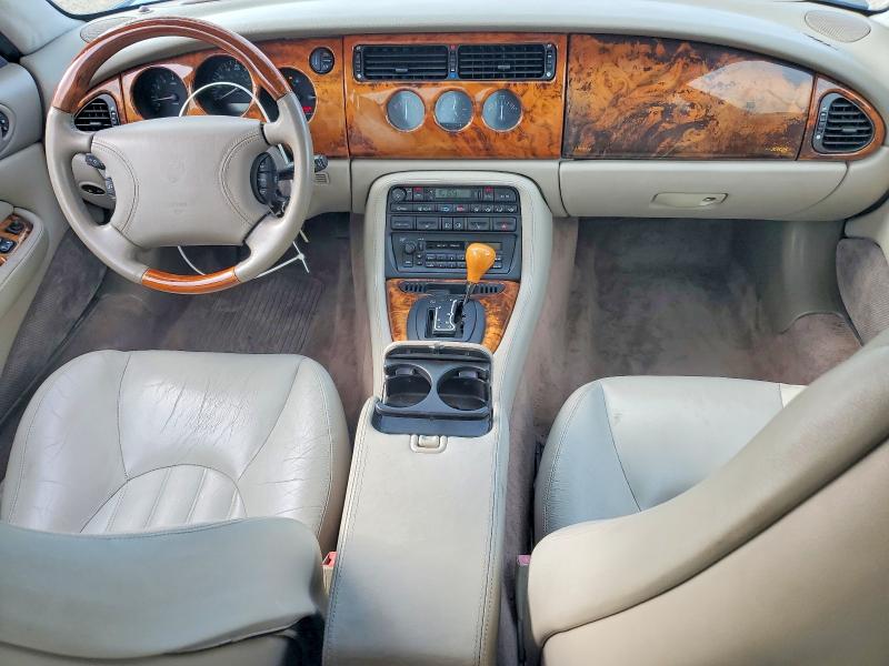 Photo 8 from auction – 1997 JAGUAR XK8 with VIN SAJGX5743VC003434