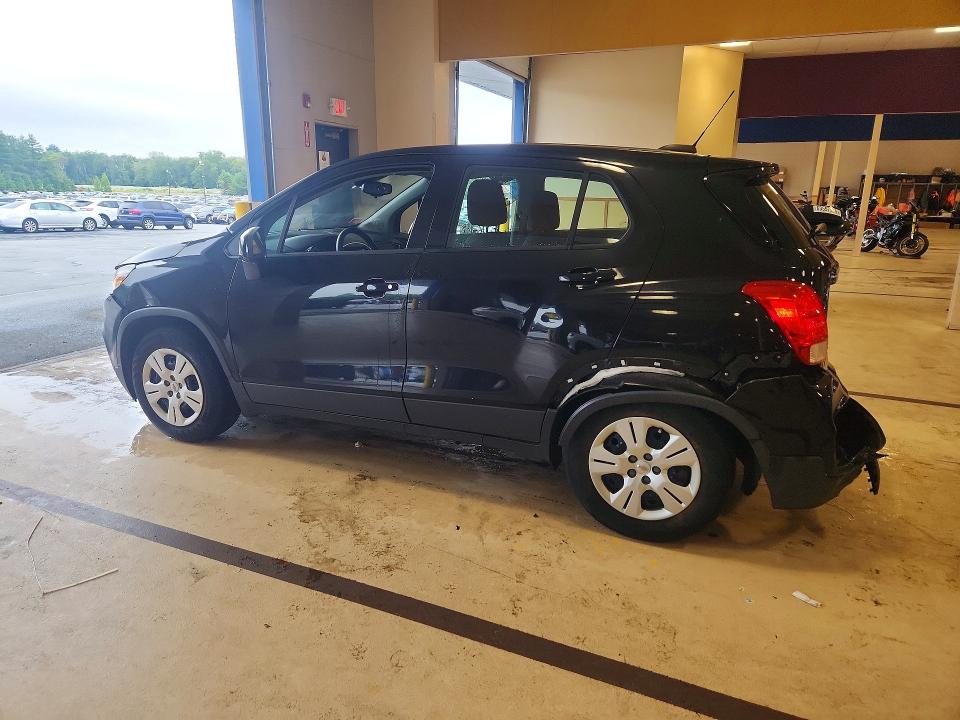 Photo 2 from auction – 2017 CHEVROLET TRAX with VIN 3GNCJKSB9HL184414