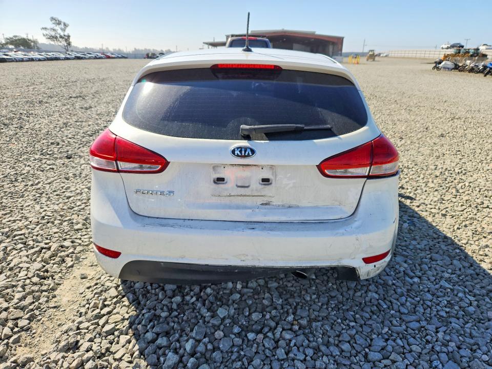 صورة رقم 6 من المزاد - 2016 KIA FORTE5 مع VIN KNAFK5A87G5604760