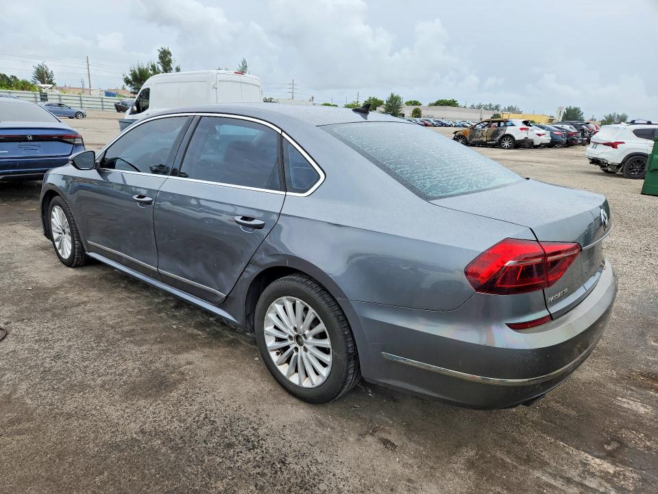 Снимка 2 от търг – 2017 VOLKSWAGEN PASSAT с VIN 1VWBT7A31HC057283