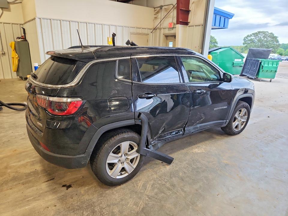 Zdjęcie 3 z aukcji – 2022 JEEP COMPASS z VIN 3C4NJDBB8NT217413