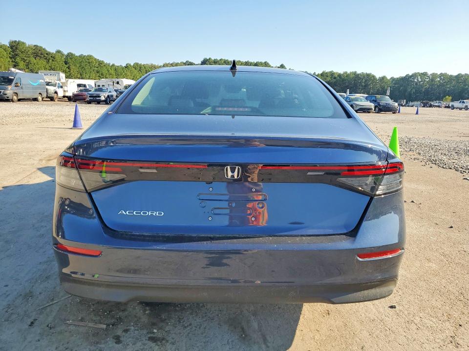 Снимка 6 от търг – 2026 HONDA ACCORD с VIN 1HGCY1F4XTA053035