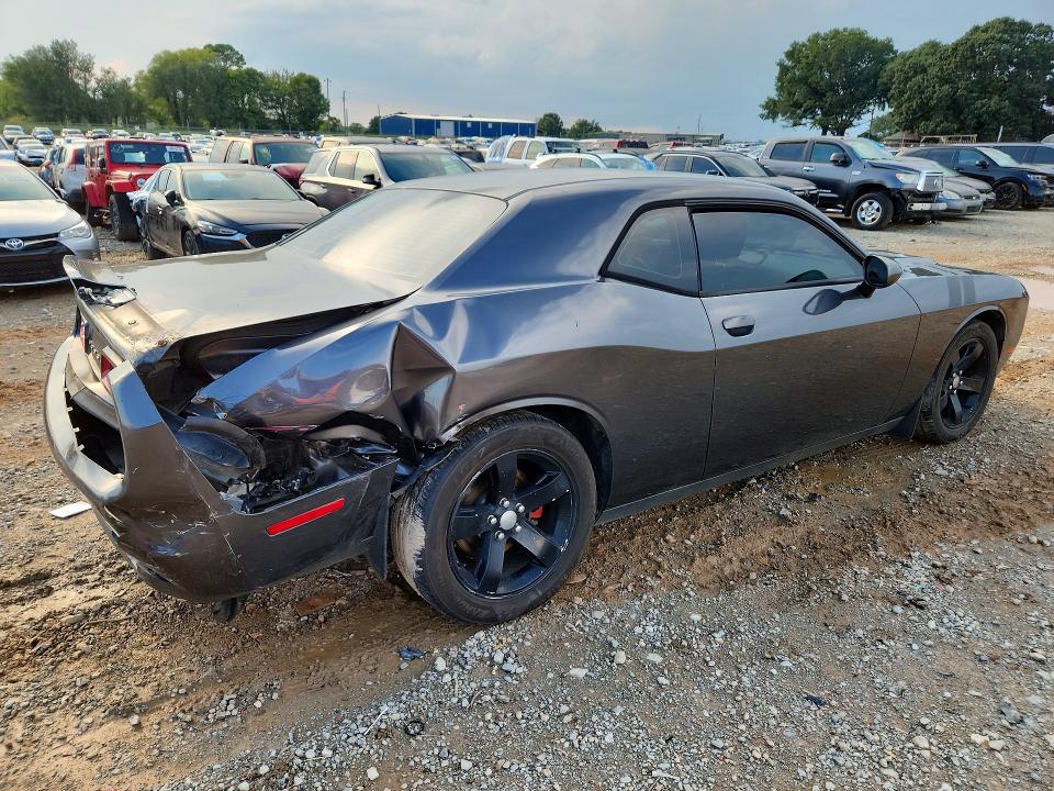 Photo 3 from auction – 2016 DODGE CHALLENGER with VIN 2C3CDZAG0GH330118