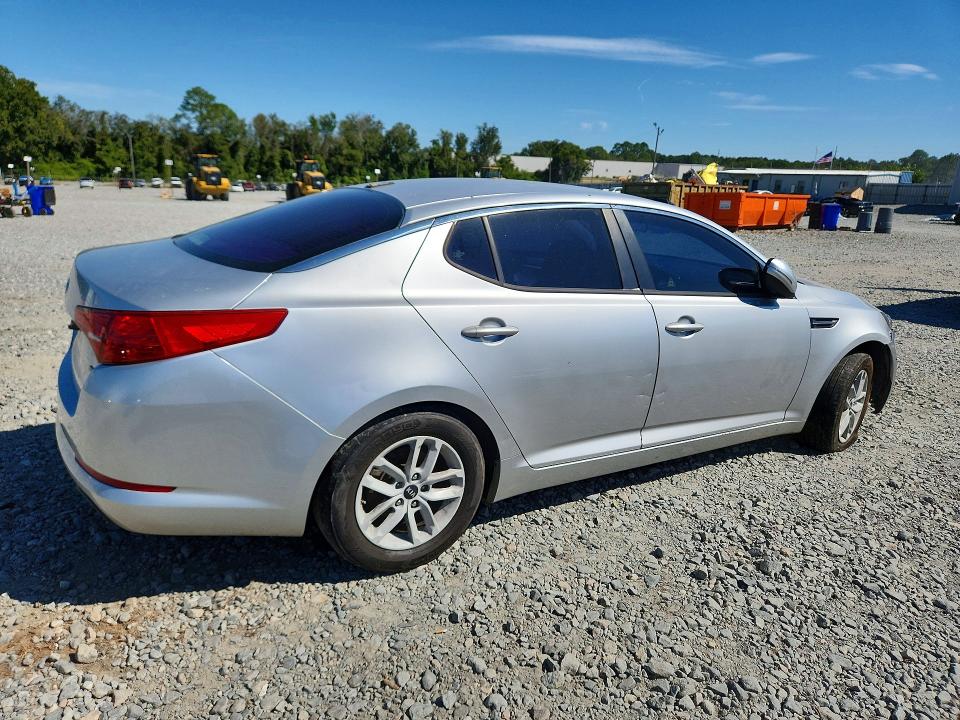 Photo 3 from auction – 2011 KIA OPTIMA with VIN KNAGM4A78B5120539