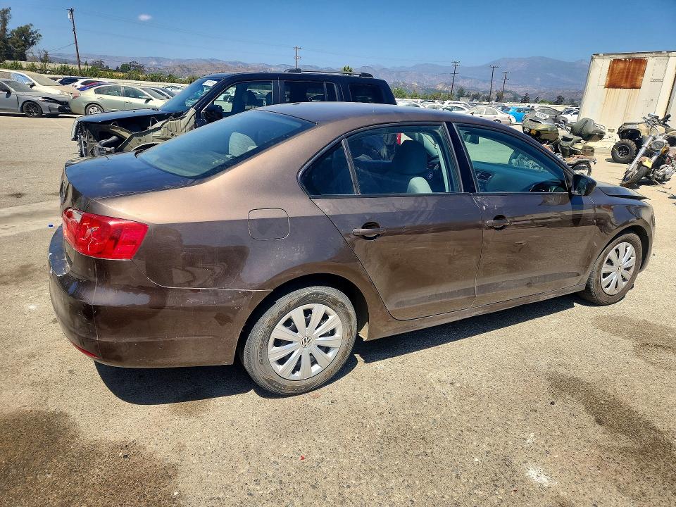 Photo 3 from auction – 2011 VOLKSWAGEN JETTA with VIN 3VW2K7AJ1BM058635