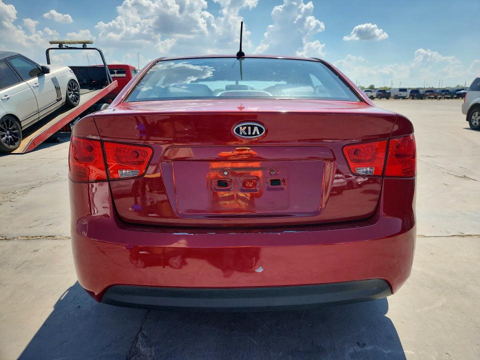 Фото 6 с аукциона – 2010 KIA FORTE с VIN KNAFU4A2XA5103742