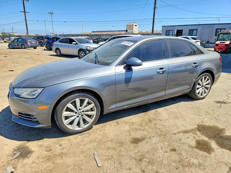 AUDI A4 2017 с VIN WAUGNAF48HN023439 - Фото с аукциона