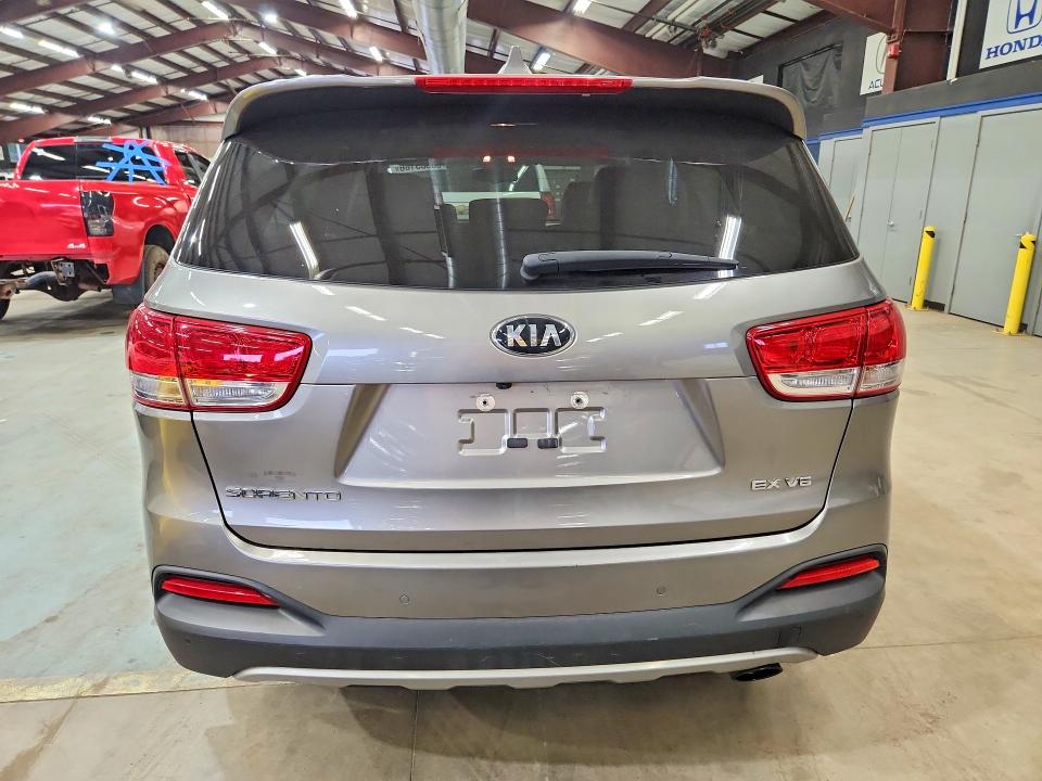 Photo 6 from auction – 2017 KIA SORENTO with VIN 5XYPHDA51HG231388