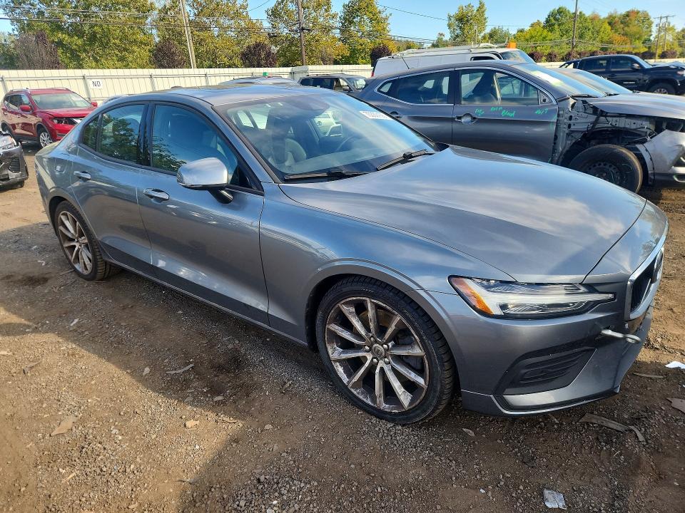 Photo 4 from auction – 2020 VOLVO S60 with VIN 7JRA22TK0LG065189